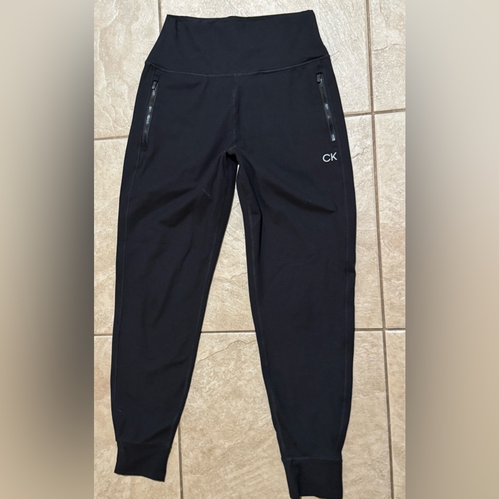 Calvin Klein performance black joggers with Zipper Pockets size S
